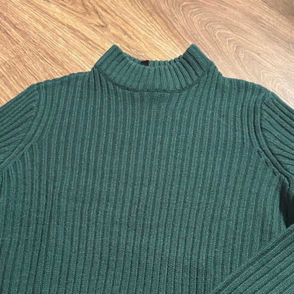 H&M Divided Women's Ribbed Green Sweater SMALL dark hunter green emerald - Picture 2 of 5